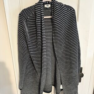 OLD NAVY | Black and White Women's Sweater